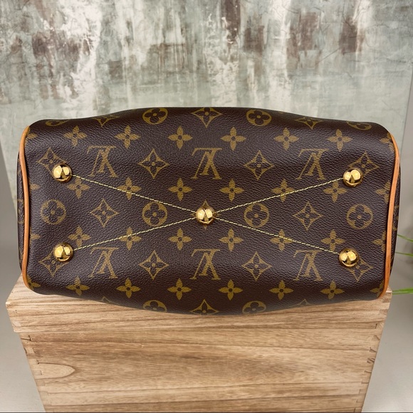 ♥️Louis Vuitton Tivoli PM Monogram LV Bag♥️ - Picture 3 of 13